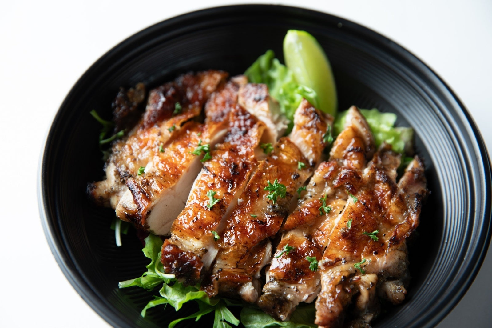 食卓を一段上げる、職人仕込みの肉料理。